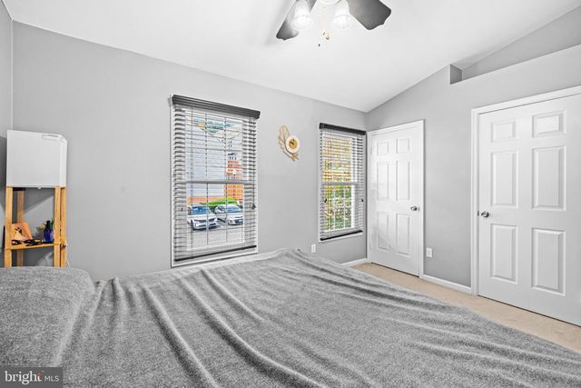 5008 9TH ST S, Arlington, VA 22204