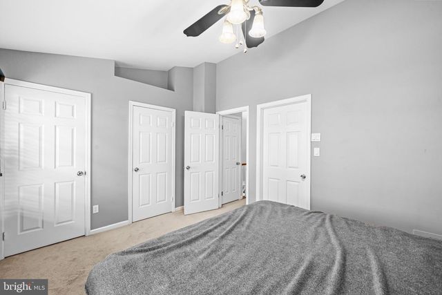 5008 9TH ST S, Arlington, VA 22204