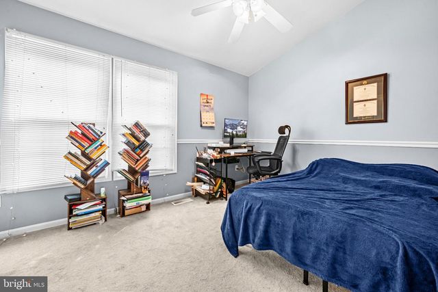 5008 9TH ST S, Arlington, VA 22204