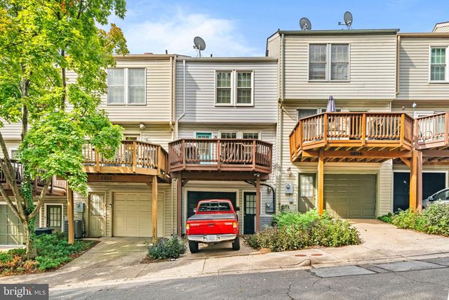 5008 9TH ST S, Arlington, VA 22204