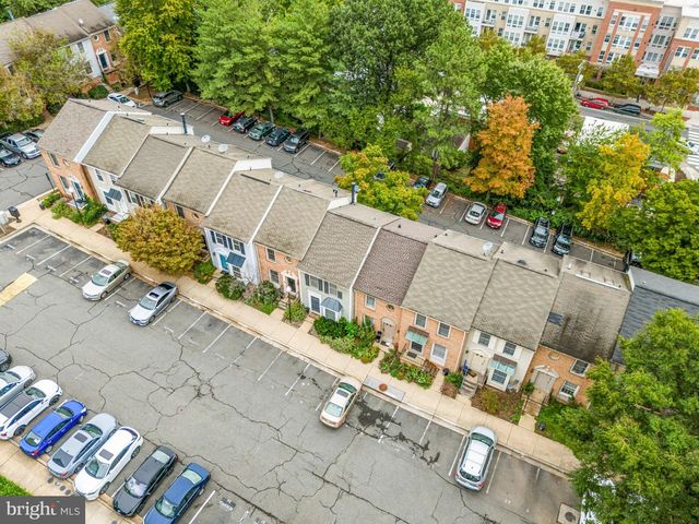 5008 9TH ST S, Arlington, VA 22204