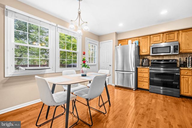 5008 9TH ST S, Arlington, VA 22204