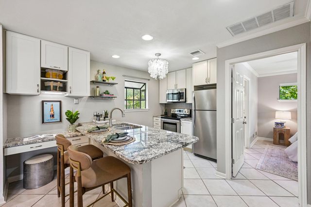 2412 Enfield RD 8, Austin, TX 78703