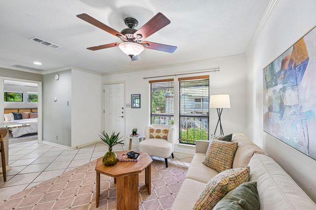 2412 Enfield RD 8, Austin, TX 78703