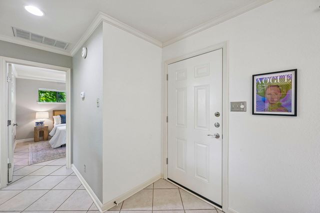 2412 Enfield RD 8, Austin, TX 78703