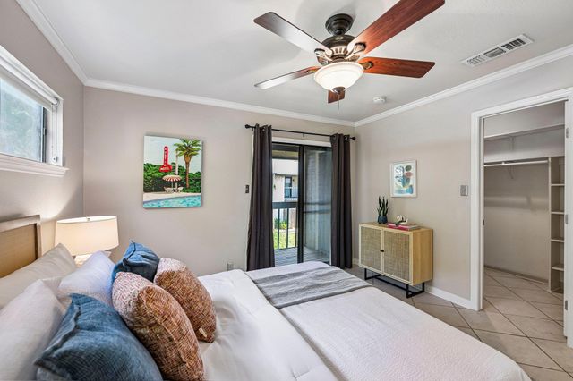 2412 Enfield RD 8, Austin, TX 78703