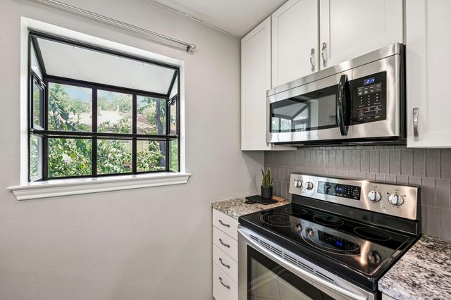 2412 Enfield RD 8, Austin, TX 78703