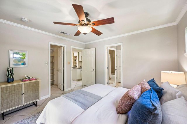2412 Enfield RD 8, Austin, TX 78703