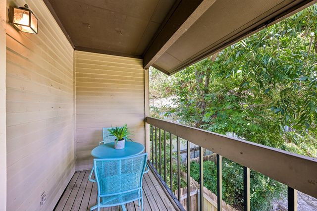 2412 Enfield RD 8, Austin, TX 78703