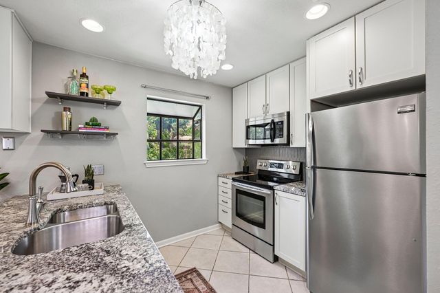 2412 Enfield RD 8, Austin, TX 78703