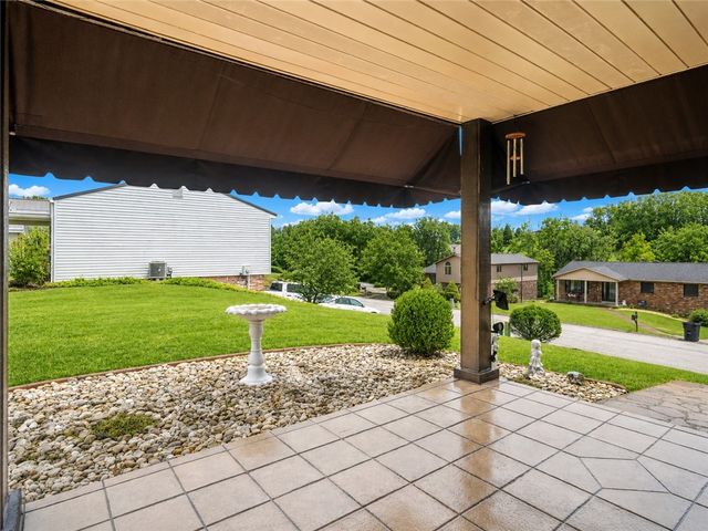 113 Skyview Dr, Penn Twp, PA 15644