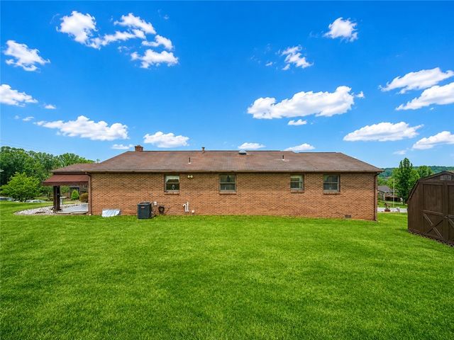 113 Skyview Dr, Penn Twp, PA 15644