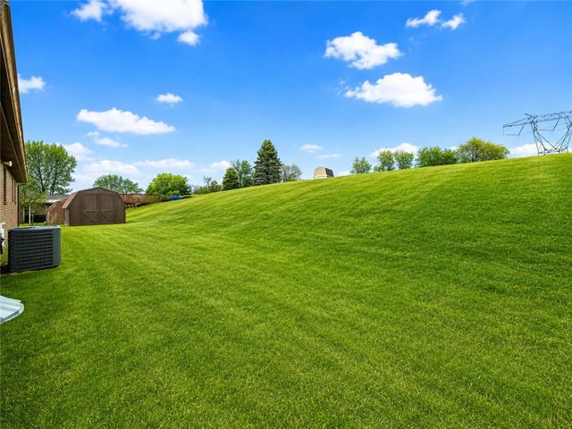 113 Skyview Dr, Penn Twp, PA 15644