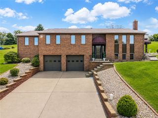 113 Skyview Dr, Penn Twp, PA 15644