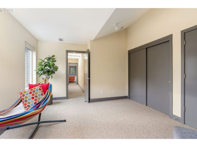 22 MOSIER CREEK Pl 22, Mosier, OR 97040