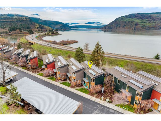 22 MOSIER CREEK Pl 22, Mosier, OR 97040