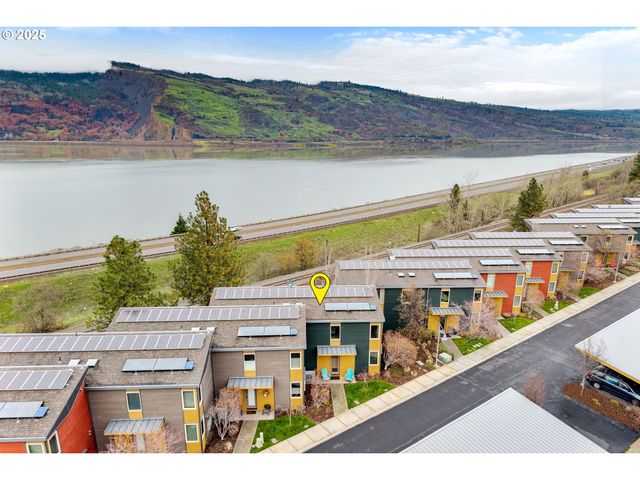 22 MOSIER CREEK Pl 22, Mosier, OR 97040