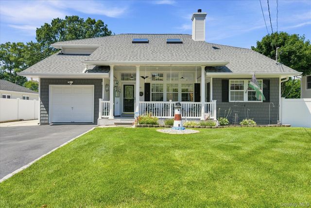 85 Maple Road, Rocky Point, NY 11778