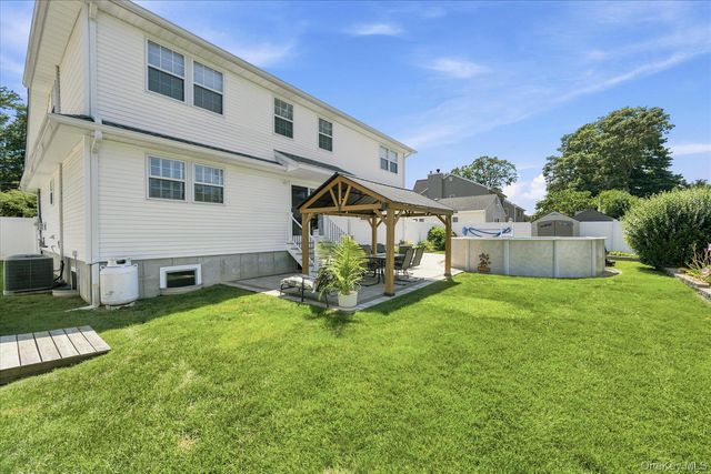 85 Maple Road, Rocky Point, NY 11778