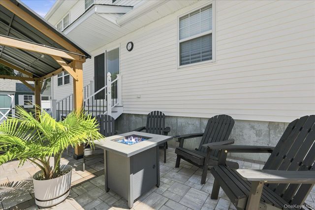 85 Maple Road, Rocky Point, NY 11778