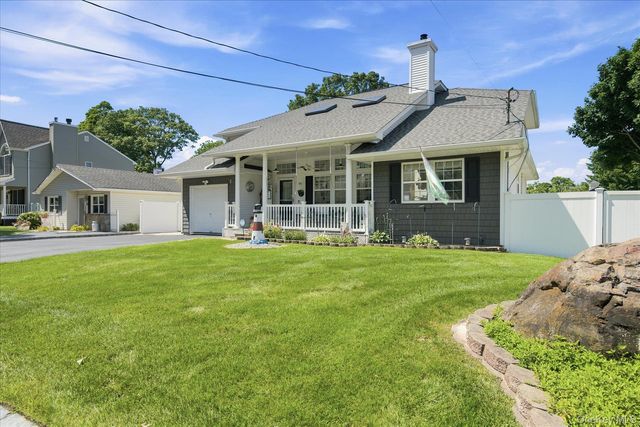 85 Maple Road, Rocky Point, NY 11778