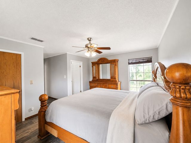 5211 Vz County Road 1222, Grand Saline, TX 75140
