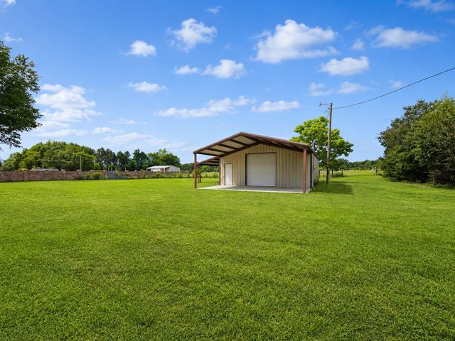 5211 Vz County Road 1222, Grand Saline, TX 75140