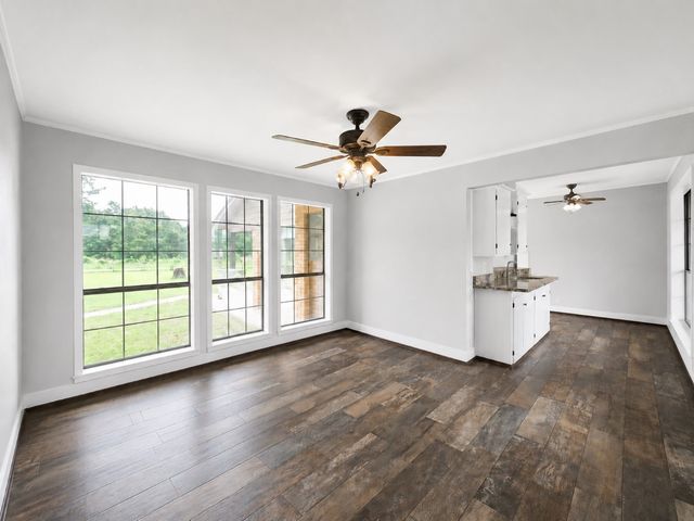 5211 Vz County Road 1222, Grand Saline, TX 75140