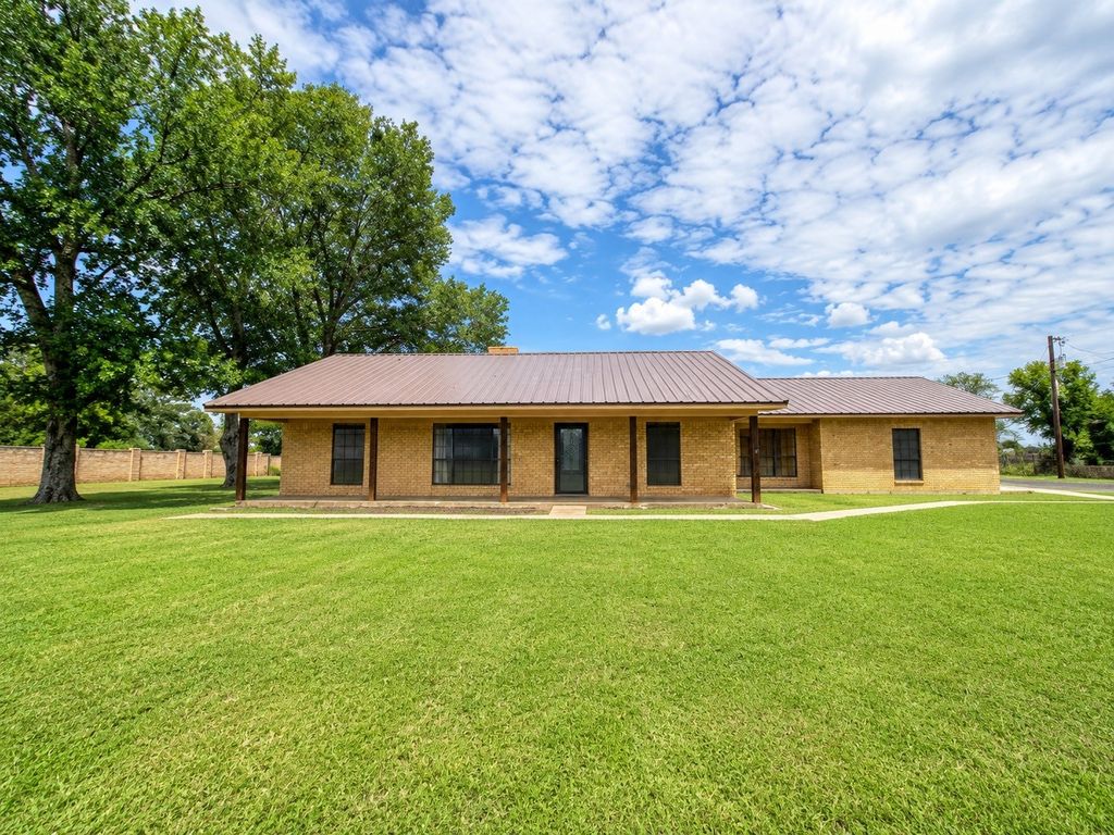 5211 Vz County Road 1222, Grand Saline, TX 75140