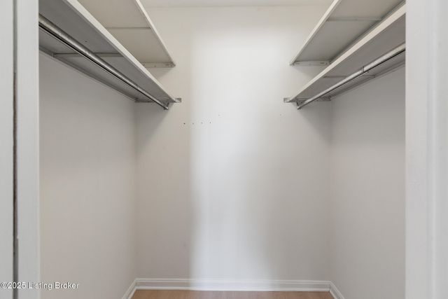 3030 Breckenridge Ln 204, Louisville, KY 40220