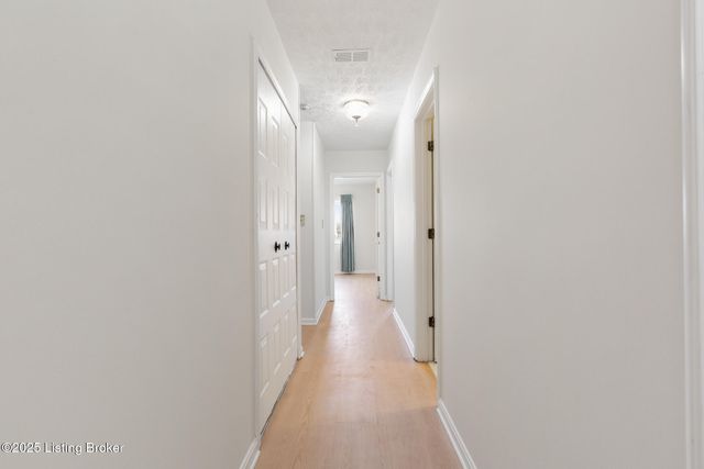 3030 Breckenridge Ln 204, Louisville, KY 40220