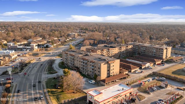 3030 Breckenridge Ln 204, Louisville, KY 40220