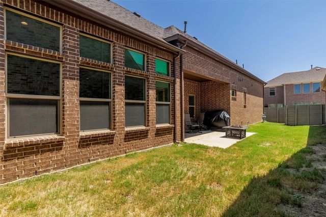 904 Parkside Drive, Argyle, TX 76226