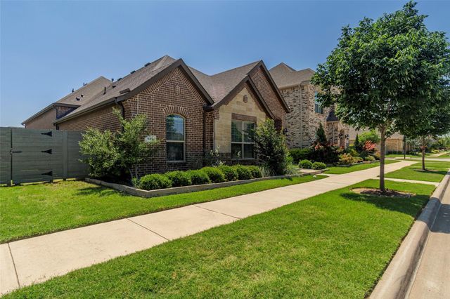 904 Parkside Drive, Argyle, TX 76226