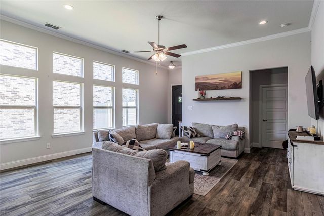 904 Parkside Drive, Argyle, TX 76226