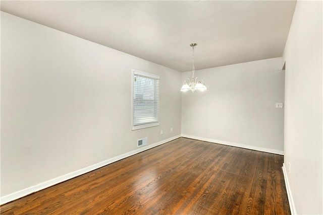 3116 E Gregory Boulevard, Kansas City, MO 64132