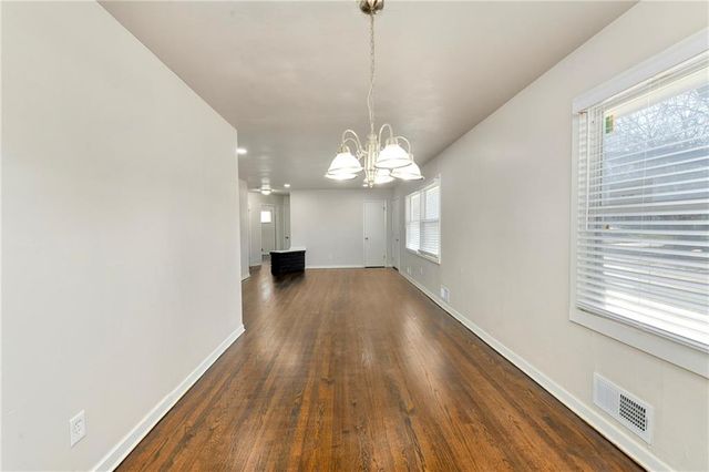 3116 E Gregory Boulevard, Kansas City, MO 64132