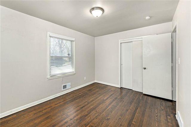 3116 E Gregory Boulevard, Kansas City, MO 64132