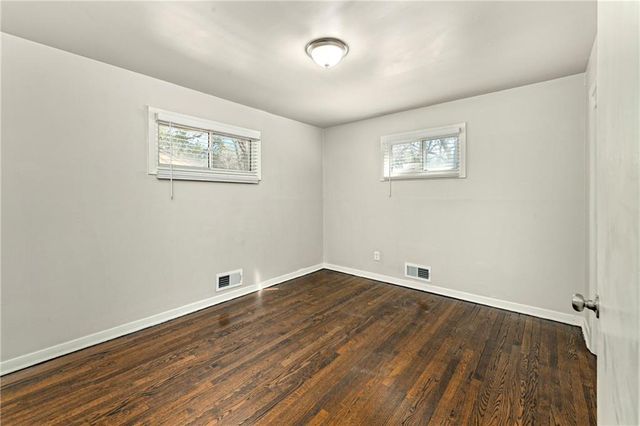 3116 E Gregory Boulevard, Kansas City, MO 64132