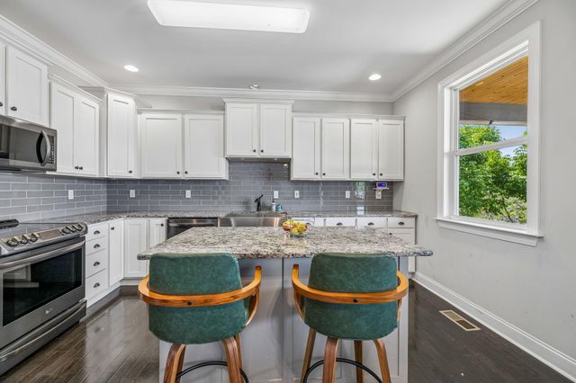 8988 Sunridge Drive, Ooltewah, TN 37363