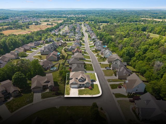 8988 Sunridge Drive, Ooltewah, TN 37363