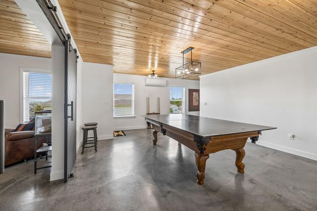 8988 Sunridge Drive, Ooltewah, TN 37363