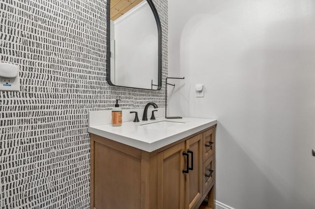 8988 Sunridge Drive, Ooltewah, TN 37363