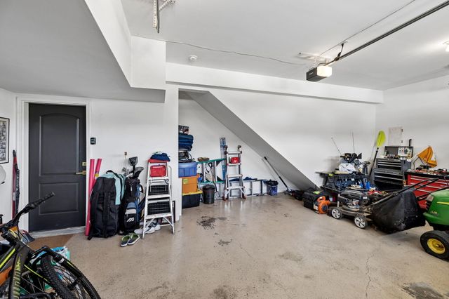 8988 Sunridge Drive, Ooltewah, TN 37363