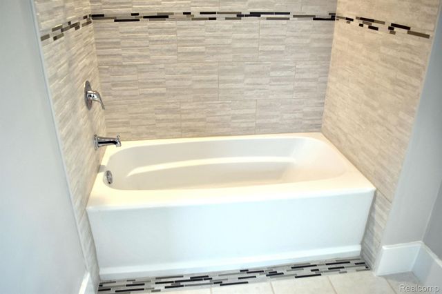 2054 EDISON Street, Detroit, MI 48206