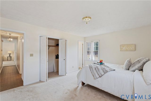 927 E Courthouse Rd, Blackstone, VA 23824