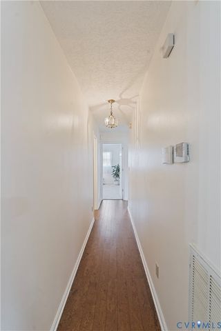 927 E Courthouse Rd, Blackstone, VA 23824