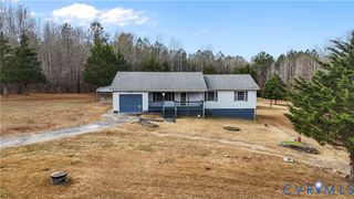 927 E Courthouse Rd, Blackstone, VA 23824