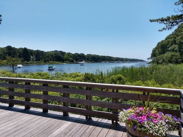 66 Woodland Trail, Falmouth, MA 02536