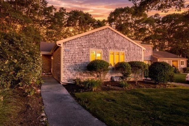 66 Woodland Trail, Falmouth, MA 02536